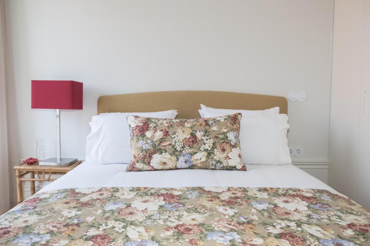 Boutique Rentals-Flores Chic In Historical Center Porto Exterior foto