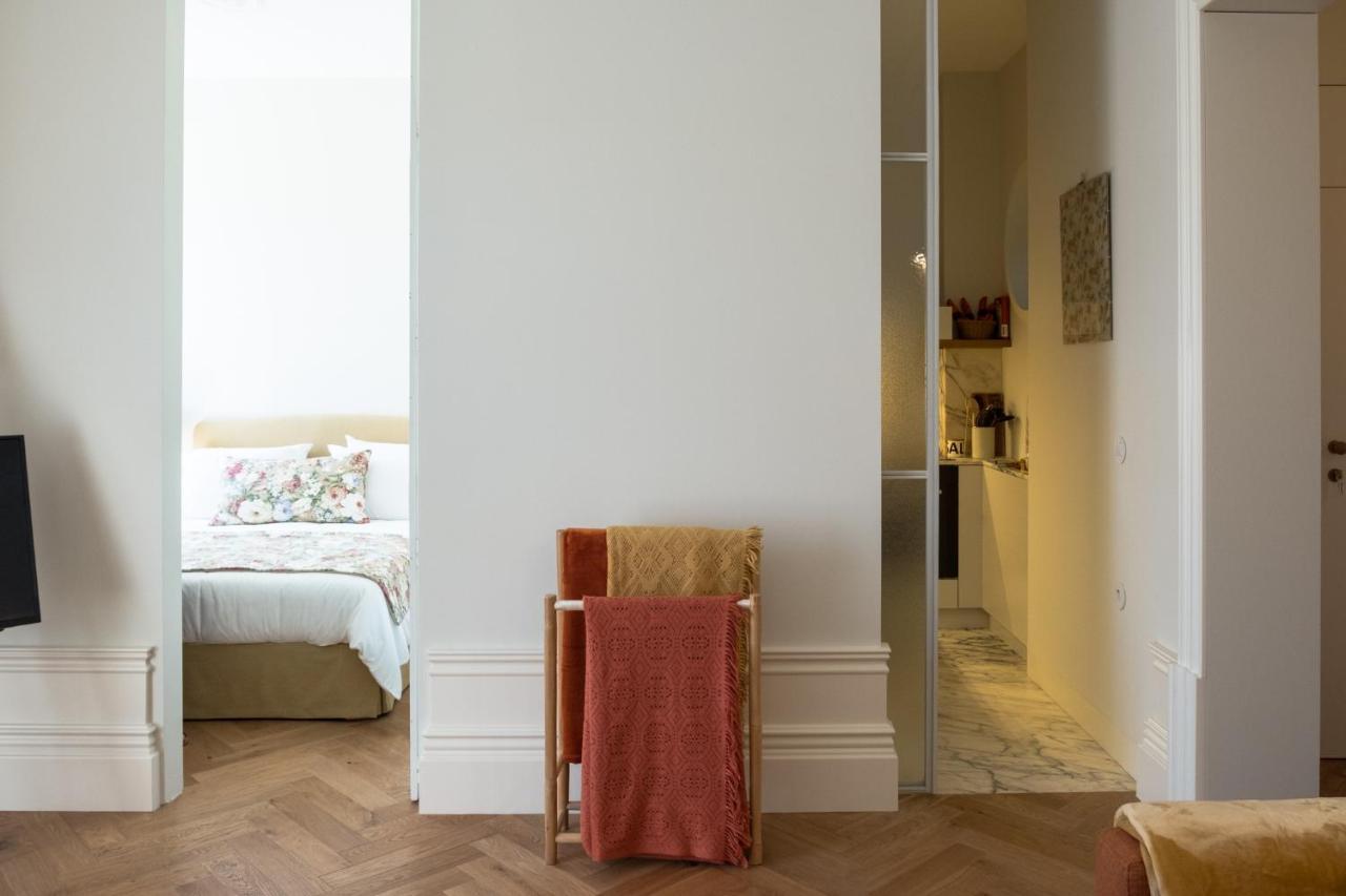 Boutique Rentals-Flores Chic In Historical Center Porto Exterior foto